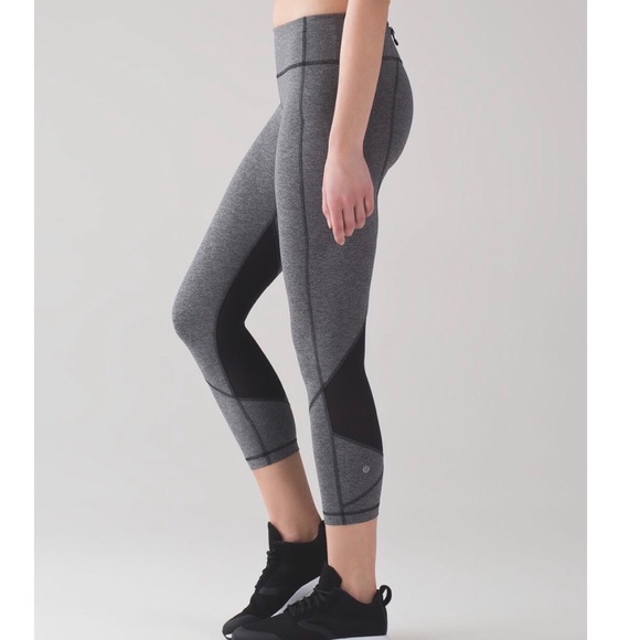 lululemon athletica Pants - FLASHSALE NWOT lululemon pace rival crop 22”
